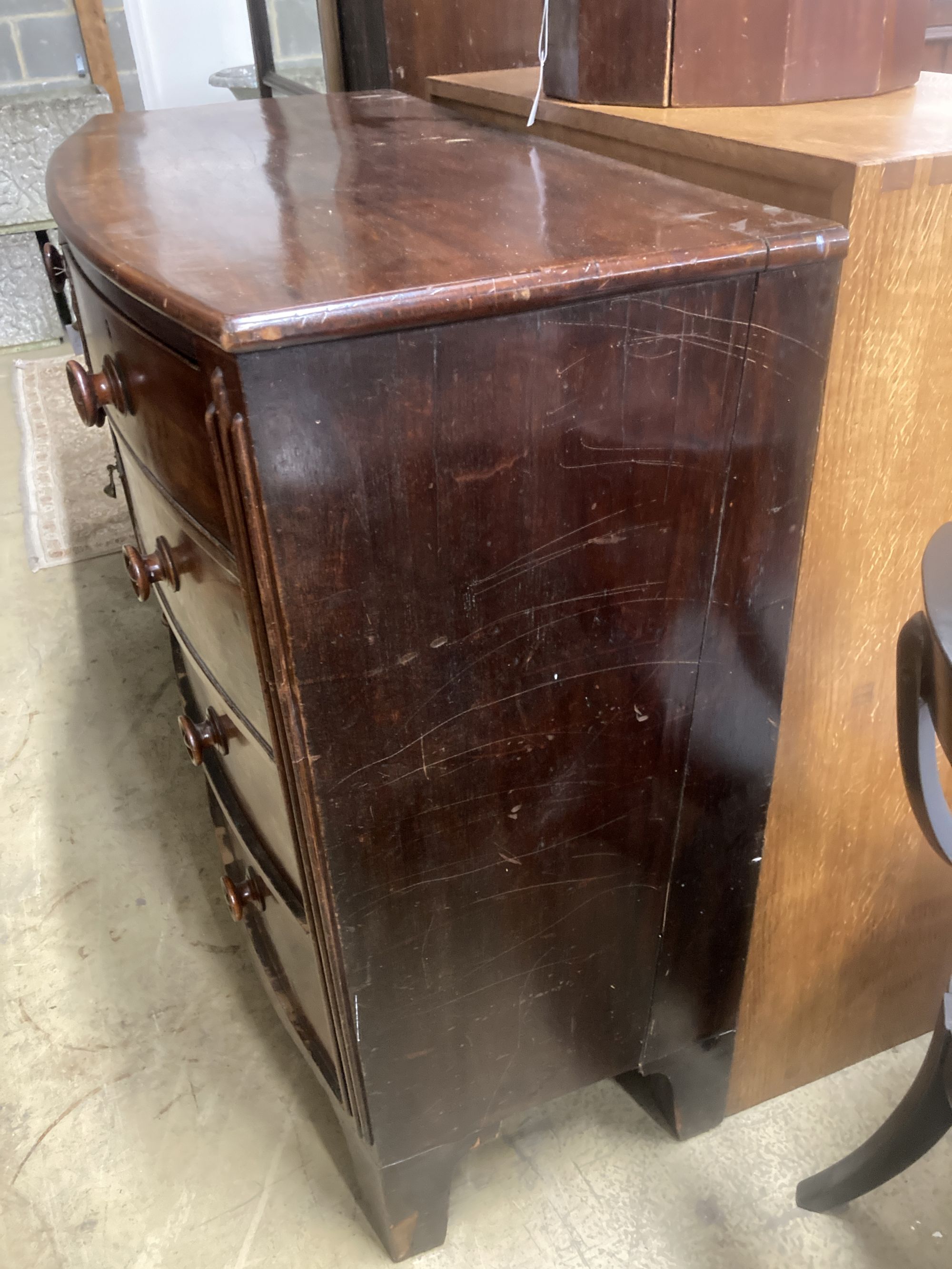 A Victorian mahogany bow front chest, width 108cm, depth 52cm, height 109cm